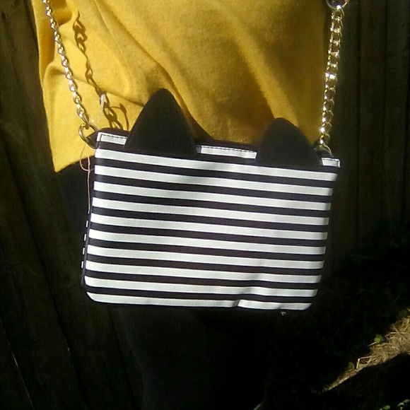 Betsey Johnson Black&White Striped Cat Bag NWT - Picture 3 of 7